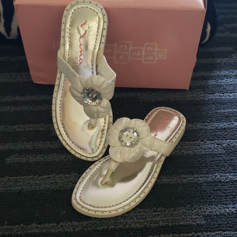 NINA. Kids flip flops